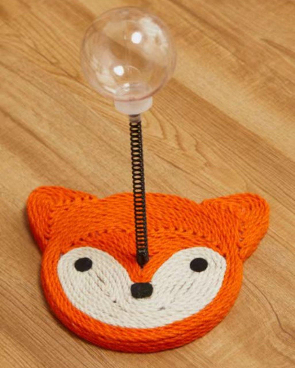 CAT TOY TREAT DISPENSER WOLF-SHAPED ( PUZZLE FEEDER)