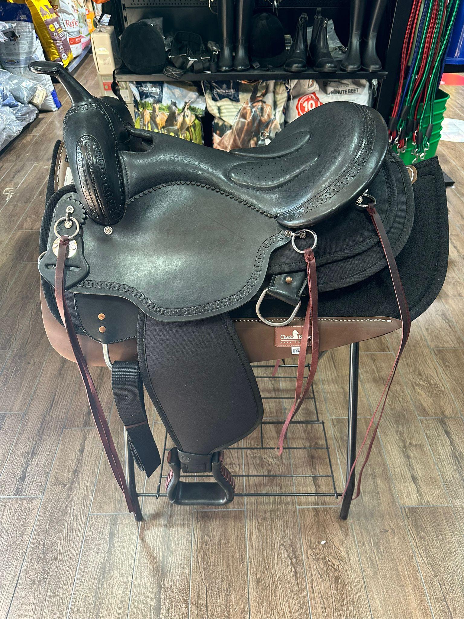 LEATHER HORSE SADDLE ( Black ) - PROCALSSIC 17"/16"